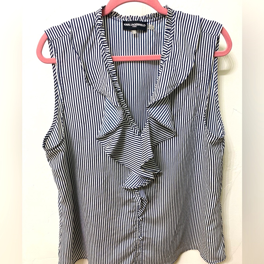 ❤️❤️Karl Lagerfeld Black Pin Stripped Ruffled Sleeveless Button Down Blouse